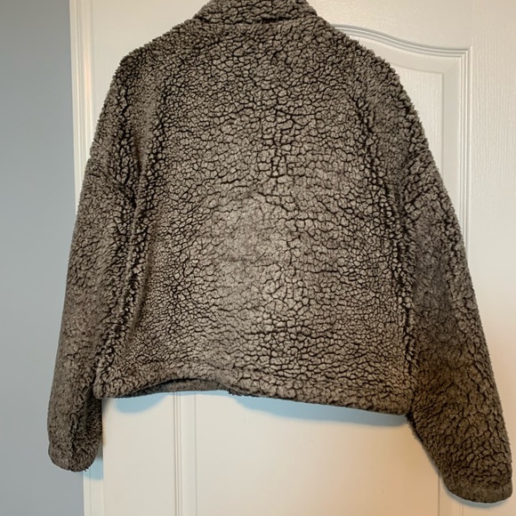 faux sherpa zip - Picture 3 of 4
